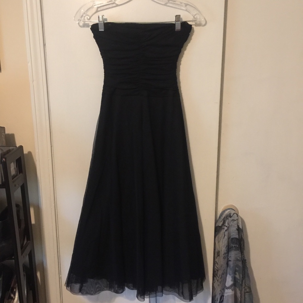 Classic Strapless Black Formal Gown Sheer Layers